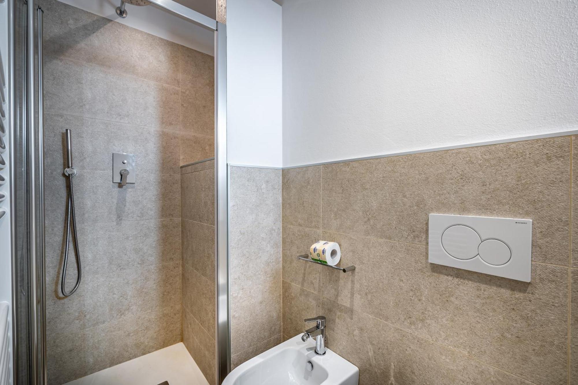 Roommo Via Dei Pilastri Giada Florence Ngoại thất bức ảnh